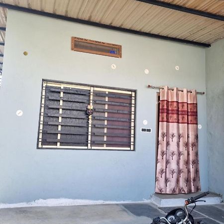 Brindavan Homestay ฮัมปี ภายนอก รูปภาพ